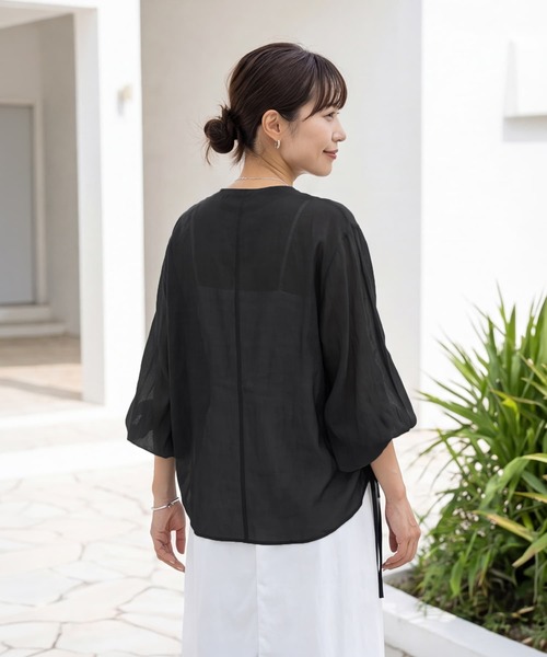 STYLE DELI(スタイルデリ)の「【selection】温度調節に便利なシアーシフォンブラウス(シャツ/ブラウス・レディース・ブラック・FREE)」の12枚目の写真