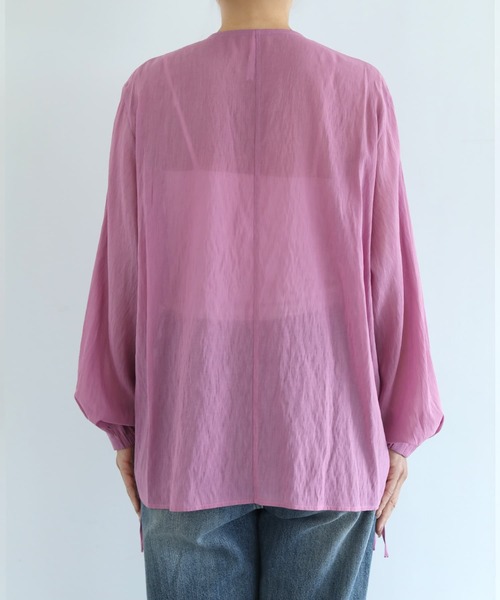 STYLE DELI(スタイルデリ)の「【selection】温度調節に便利なシアーシフォンブラウス(シャツ/ブラウス・レディース・ブラック・FREE)」の16枚目の写真