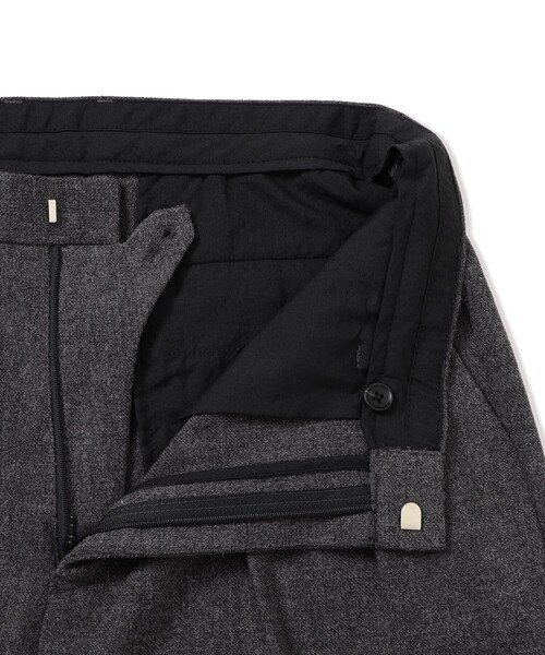 BEAMS HEART(ビームスハート)の「ウールライク 2タック ワイド スラックス(チノパンツ・メンズ・チャコールグレー/ブラック・MEDIUM/LARGE/SMALL)」の10枚目の写真