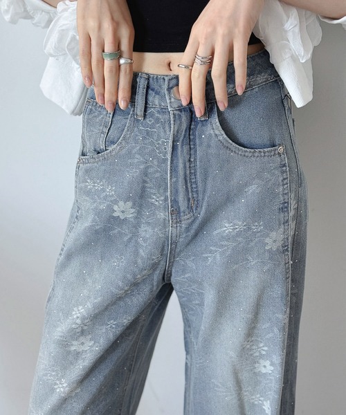 Jewelobe（ジュエローブ）の「ラインストーン付き 花柄ワイドデニムパンツ（デニムパンツ・レディース・ブルー・S/M）」の3枚目の写真