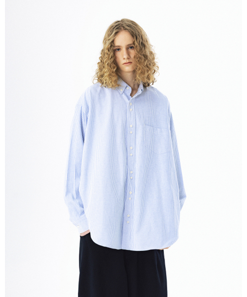 ANGLAN（アングラン）の「Double Button Striped Shirt - Blue（シャツ/ブラウス・メンズ・その他・ONE SIZE）」の2枚目の写真