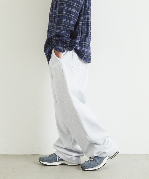 XLARGE(エクストララージ)の「OG SWEAT PANTS(その他パンツ・メンズ・ブラック/アッシュ/ピンク/グリーン・S/M/L/XL)」の2枚目の写真