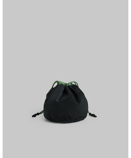 Topologie（トポロジー）の「Reversible Bucket（リバーシブル バケット）（ショルダーバッグ・レディース・グリーン/パープル・ONE SIZE）」の3枚目の写真