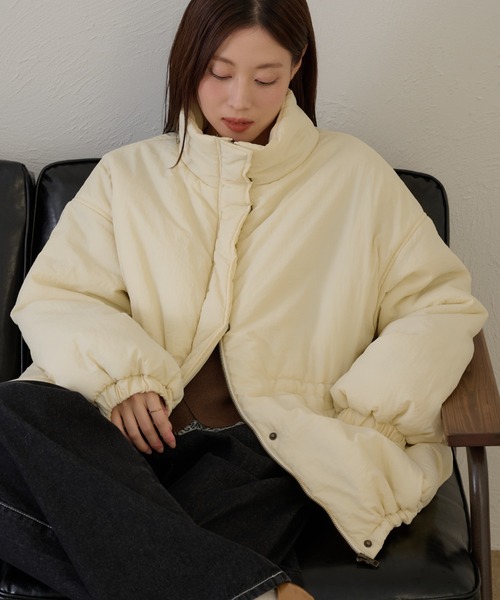 raffime(ラフィミー)の「【Raffime】スタンドネックドロストブルゾン/バルーン中綿アウター(ダウンジャケット/コート・レディース・ブラック/ダークブラウン/アイボリー・フリー)」の18枚目の写真
