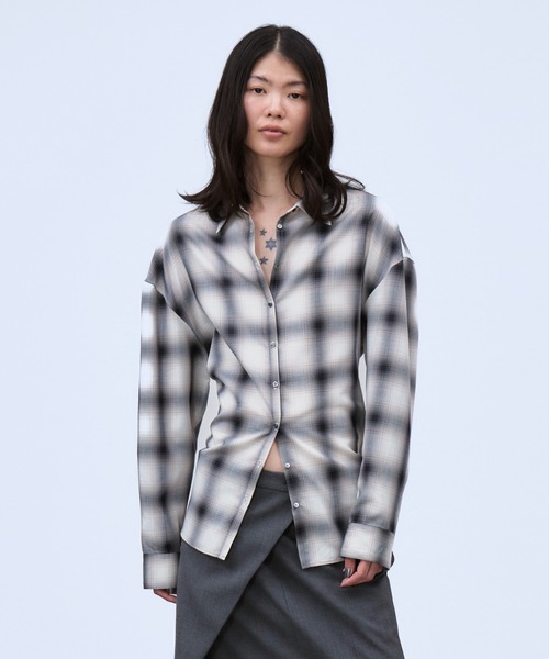 THINGS THAT MATTER(シングス ザット マター)の「MULTIWAY SLEEVE CHECK SHIRT / マルチウェイ スリーブ チェック シャツ(シャツ/ブラウス・レディース・ブルー/アイボリー・FREE)」の1枚目の写真