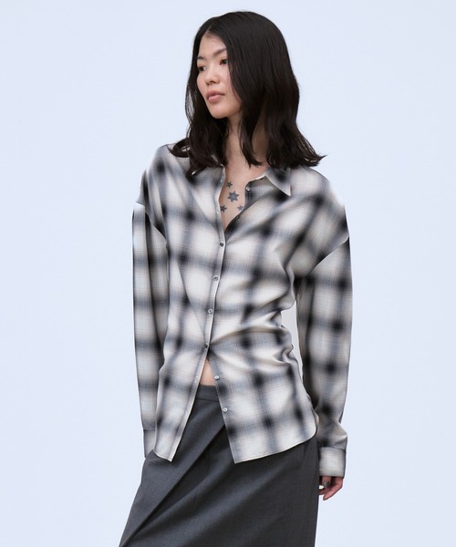 THINGS THAT MATTER(シングス ザット マター)の「MULTIWAY SLEEVE CHECK SHIRT / マルチウェイ スリーブ チェック シャツ(シャツ/ブラウス・レディース・ブルー/アイボリー・FREE)」の10枚目の写真