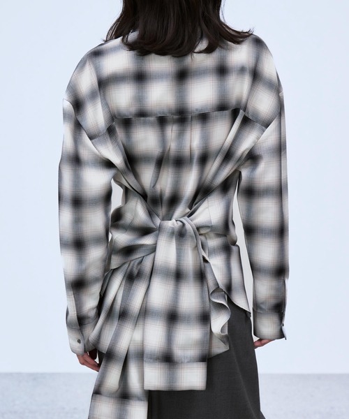 THINGS THAT MATTER(シングス ザット マター)の「MULTIWAY SLEEVE CHECK SHIRT / マルチウェイ スリーブ チェック シャツ(シャツ/ブラウス・レディース・ブルー/アイボリー・FREE)」の14枚目の写真