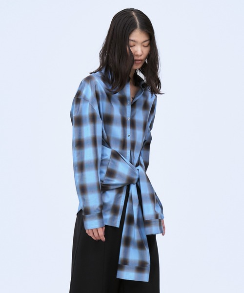 THINGS THAT MATTER(シングス ザット マター)の「MULTIWAY SLEEVE CHECK SHIRT / マルチウェイ スリーブ チェック シャツ(シャツ/ブラウス・レディース・ブルー/アイボリー・FREE)」の4枚目の写真