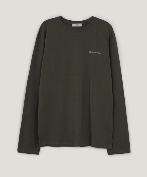 TWEE(トゥウィー)の「FOETO レタリング オーバーサイズ 長袖 Tシャツ(Tシャツ/カットソー・レディース・ブラック/ダークブラウン/ピンク/アイボリー・FREE)」の14枚目の写真