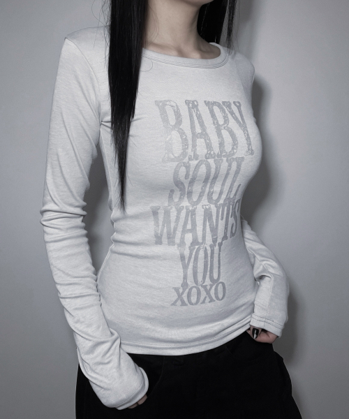 IZROOM（イズルーム）の「ソウル スリムフィット長袖トップス (LIGHT GRAY)（Tシャツ/カットソー・レディース・その他・FREE）」の3枚目の写真