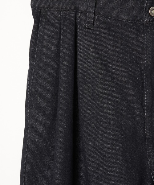 ikka(イッカ)の「2タックデニムワイドパンツ(その他パンツ・メンズ・ネイビー・L/M)」の4枚目の写真