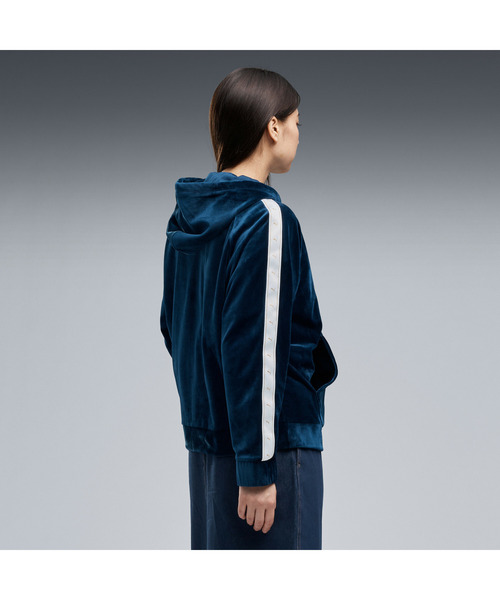 PUMA（プーマ）の「PUMA プーマ ウィメンズ ESS エレベーテッド ベロア フルジップ フーディ（ジャージ・レディース・ブルー/チョコ/ブラック・MEDIUM/LARGE/X-LARGE/SMALL）」の4枚目の写真