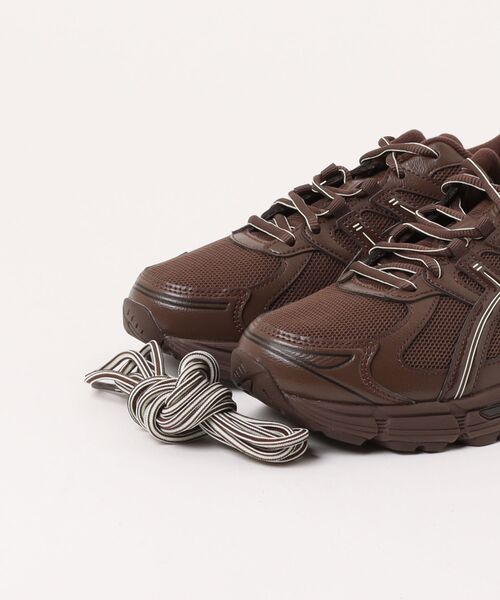 ASICS(アシックス)の「【ASICS for emmi】GEL-STRATUS MC(スニーカー・レディース・ブラウン・23.5/23/24/27/26.5/26/25.5/25/24.5/28/27.5)」の4枚目の写真