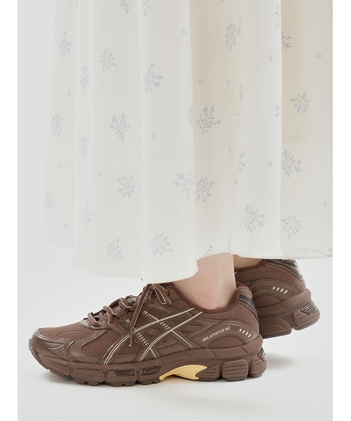 ASICS(アシックス)の「【ASICS for emmi】GEL-STRATUS MC(スニーカー・レディース・ブラウン・23.5/23/24/27/26.5/26/25.5/25/24.5/28/27.5)」の8枚目の写真