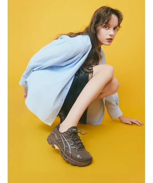 ASICS(アシックス)の「【ASICS for emmi】GEL-STRATUS MC(スニーカー・レディース・ブラウン・23.5/23/24/27/26.5/26/25.5/25/24.5/28/27.5)」の5枚目の写真