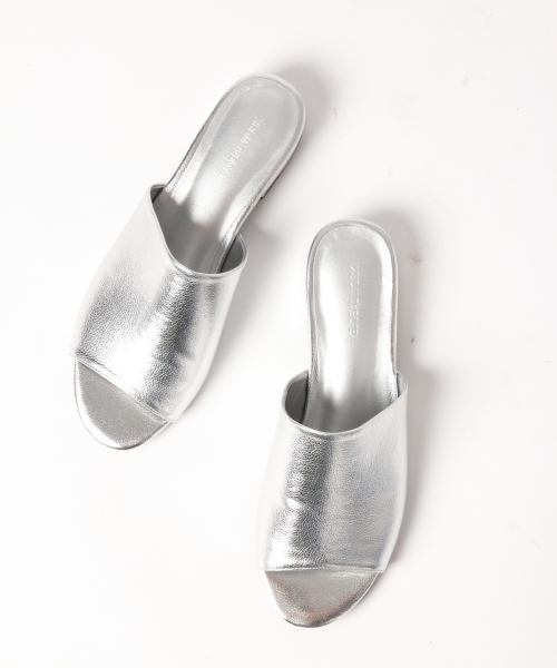 GLOBAL WORK（グローバルワーク）の「ミュールサンダル/758164（サンダル・レディース・レッド/イエロー/ブルー/ブラック/シルバー/ライトブルー/ピンク・LARGE/MEDIUM）」の7枚目の写真