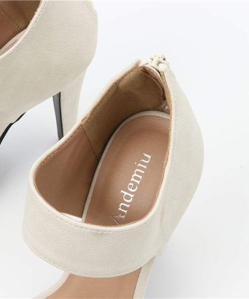 Andemiu（アンデミュウ）の「バッグジップサンダル751790（サンダル・レディース・ベージュ/ブラック/アイボリー・LARGE/SMALL/MEDIUM）」の9枚目の写真