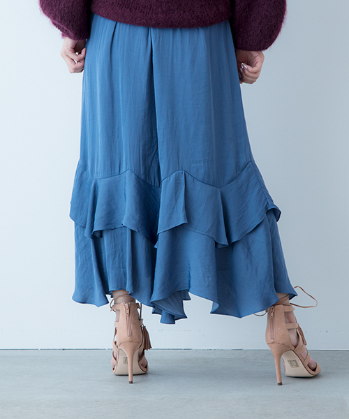 Kalen  BANNER BARRETT（カレンバナーバレット）の「SOFT SATIN RUFFLE SKIRT（スカート・レディース・ピンク/ブラック/ブルー・38）」の6枚目の写真