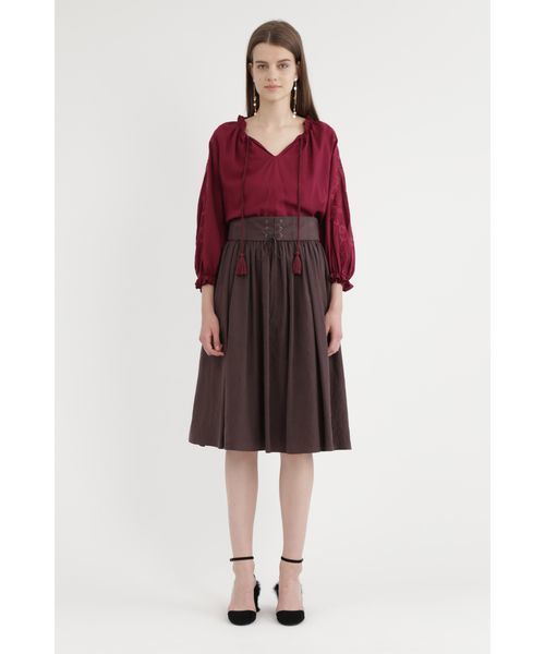 JILL STUART（ジルスチュアート）の「フラワーエンブロイダリーブラウス（シャツ/ブラウス・レディース・パープル/ブラック/イエロー・MEDIUM/SMALL）」の4枚目の写真