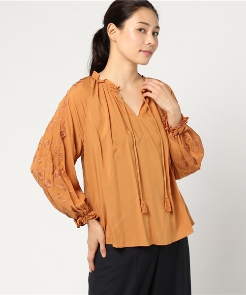 JILL STUART（ジルスチュアート）の「フラワーエンブロイダリーブラウス（シャツ/ブラウス・レディース・パープル/ブラック/イエロー・MEDIUM/SMALL）」の15枚目の写真