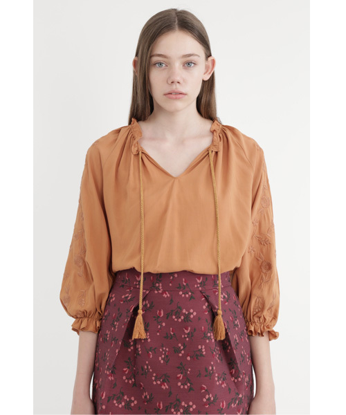 JILL STUART（ジルスチュアート）の「フラワーエンブロイダリーブラウス（シャツ/ブラウス・レディース・パープル/ブラック/イエロー・MEDIUM/SMALL）」の20枚目の写真