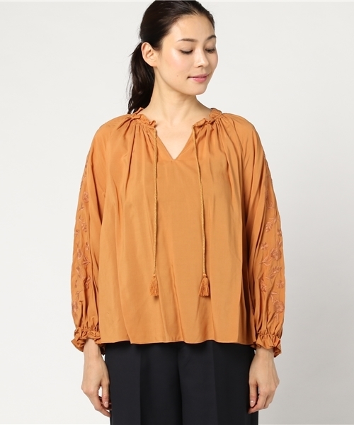 JILL STUART（ジルスチュアート）の「フラワーエンブロイダリーブラウス（シャツ/ブラウス・レディース・パープル/ブラック/イエロー・MEDIUM/SMALL）」の9枚目の写真