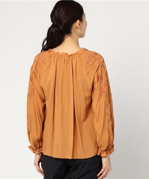 JILL STUART（ジルスチュアート）の「フラワーエンブロイダリーブラウス（シャツ/ブラウス・レディース・パープル/ブラック/イエロー・MEDIUM/SMALL）」の11枚目の写真