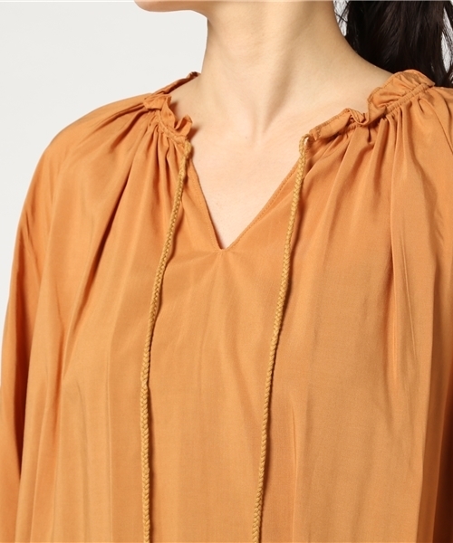 JILL STUART（ジルスチュアート）の「フラワーエンブロイダリーブラウス（シャツ/ブラウス・レディース・パープル/ブラック/イエロー・MEDIUM/SMALL）」の12枚目の写真