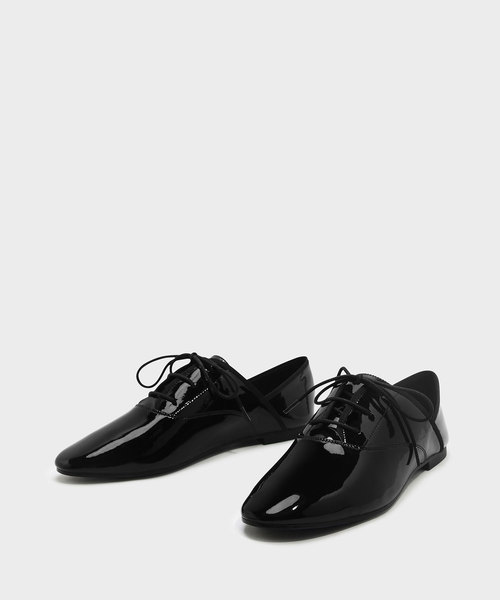 CHARLES & KEITH(チャールズ & キース)の「レースアップオックスフォード / LACED UP OXFORDS(ローファー・レディース・ブラック/シルバー・23cm/24.5cm/23.5cm/25cm)」の3枚目の写真