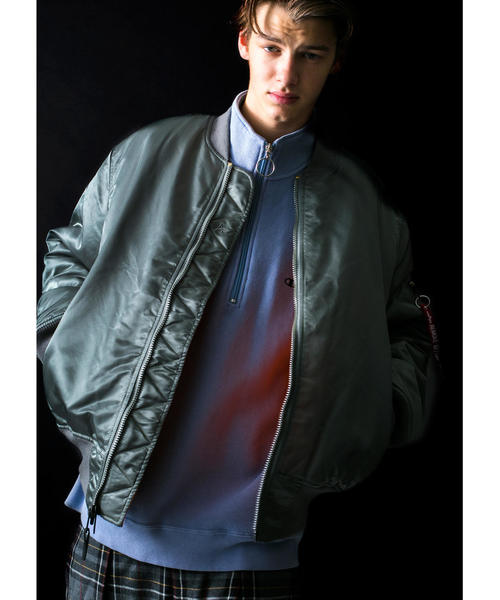 Alpha Industries(アルファインダストリーズ)の「<ALPHA INDUSTRIES> MA-1 CORE SPEC/ブルゾン(MA-1・メンズ・ダークグレー・LARGE/X-LARGE/MEDIUM/SMALL)」の2枚目の写真