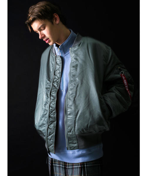 Alpha Industries(アルファインダストリーズ)の「<ALPHA INDUSTRIES> MA-1 CORE SPEC/ブルゾン(MA-1・メンズ・ダークグレー・LARGE/X-LARGE/MEDIUM/SMALL)」の5枚目の写真