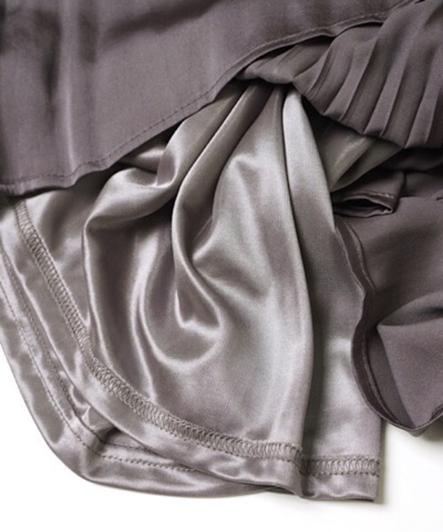 flower（フラワー）の「メタリックプリーツスカート（スカート・レディース・ベージュ/グレー・FREE）」の16枚目の写真