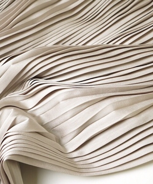 flower（フラワー）の「メタリックプリーツスカート（スカート・レディース・ベージュ/グレー・FREE）」の13枚目の写真