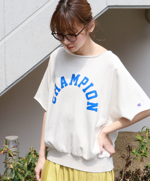 Champion（チャンピオン）の「【Champion】ロゴビッグクルーネックスウェット（スウェット・レディース・ホワイト/グレー/グリーン/ネイビー・M）」の5枚目の写真