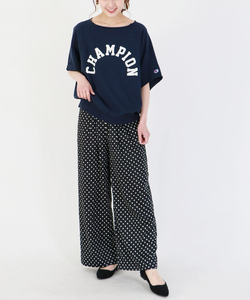 Champion（チャンピオン）の「【Champion】ロゴビッグクルーネックスウェット（スウェット・レディース・ホワイト/グレー/グリーン/ネイビー・M）」の11枚目の写真