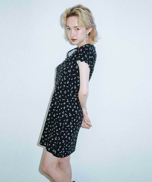 X-girl（エックスガール）の「FLORAL DRESS（ワンピース・レディース・ブラック/ライトパープル/オリーブ・1/2）」の12枚目の写真