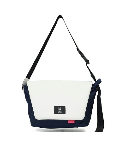 MILESTO(ミレスト)の「【MILESTO/ミレスト】NAUGHTIAM 別注 Hutte メッセンジャーバッグ S(ショルダーバッグ・レディース・ブラック/ネイビー/ブラック系その他/グレイッシュベージュ・FREE)」の1枚目の写真