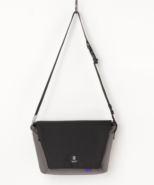 MILESTO(ミレスト)の「【MILESTO/ミレスト】NAUGHTIAM 別注 Hutte メッセンジャーバッグ S(ショルダーバッグ・レディース・ブラック/ネイビー/ブラック系その他/グレイッシュベージュ・FREE)」の12枚目の写真