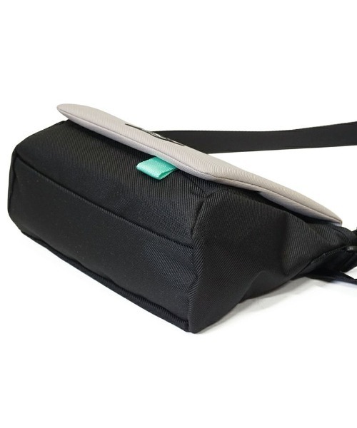 MILESTO(ミレスト)の「【MILESTO/ミレスト】NAUGHTIAM 別注 Hutte メッセンジャーバッグ S(ショルダーバッグ・レディース・ブラック/ネイビー/ブラック系その他/グレイッシュベージュ・FREE)」の15枚目の写真