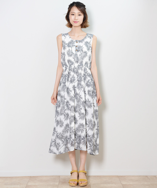 shopnikoniko(ショップニコニコ)の「ヤシ柄ヘンリーノースリワンピース(ワンピース・レディース・ブラック/ベージュ/オフホワイト・フリー)」の7枚目の写真
