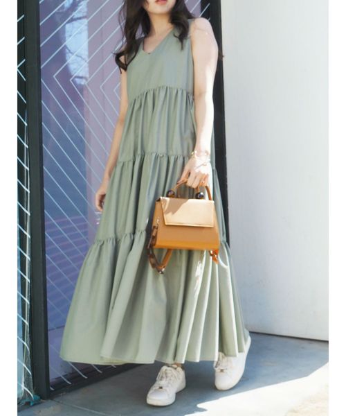 EVRIS（エヴリス）の「ティアードマキシワンピース（ワンピース・レディース・ホワイト/ブラック/レッド/カーキ・FREE）」の3枚目の写真