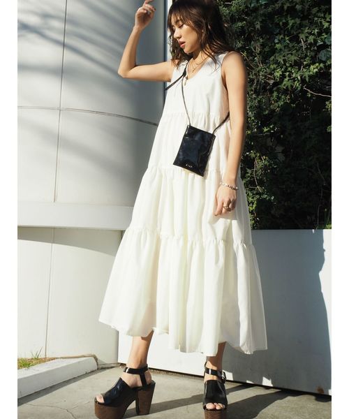 EVRIS（エヴリス）の「ティアードマキシワンピース（ワンピース・レディース・ホワイト/ブラック/レッド/カーキ・FREE）」の6枚目の写真