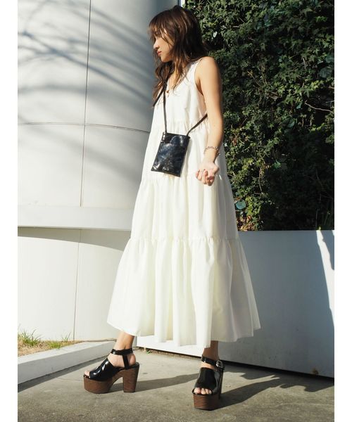 EVRIS（エヴリス）の「ティアードマキシワンピース（ワンピース・レディース・ホワイト/ブラック/レッド/カーキ・FREE）」の8枚目の写真