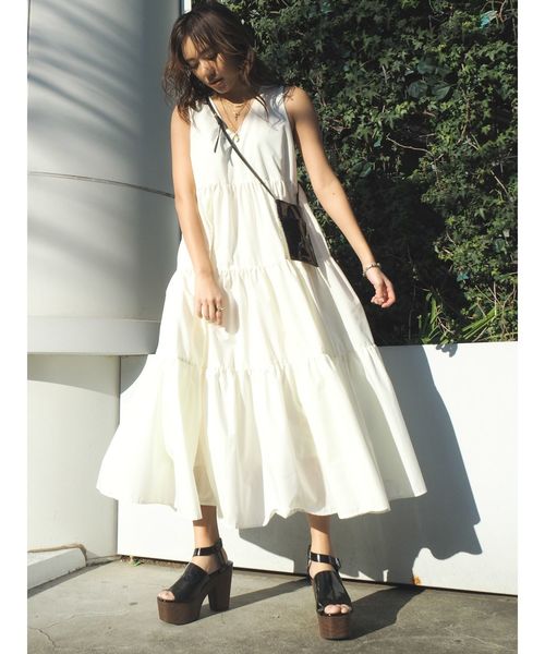 EVRIS（エヴリス）の「ティアードマキシワンピース（ワンピース・レディース・ホワイト/ブラック/レッド/カーキ・FREE）」の20枚目の写真