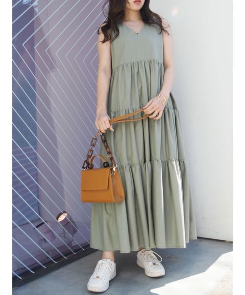 EVRIS（エヴリス）の「ティアードマキシワンピース（ワンピース・レディース・ホワイト/ブラック/レッド/カーキ・FREE）」の22枚目の写真