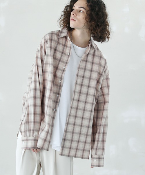 LILL（リル）の「2WAYスリーブビッグシルエットドレスシャツ（シャツ/ブラウス・メンズ・ホワイト/チェック/ストライプ/ベージュ系その他・L/M）」の4枚目の写真