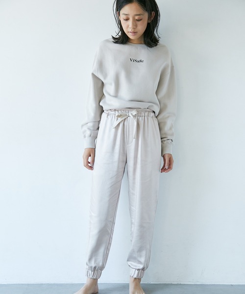 VIS(ビス)の「【ViSage】グロッシーサテンジョグパンツ(ルームウェア/パジャマ・レディース・ベージュ/ブルー系その他4/ピンク系その他2・FREE)」の14枚目の写真