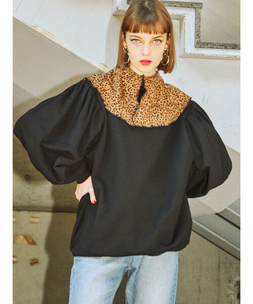 jouetie(ジュエティ)の「パワショルBIGカラープルオーバー(スウェット・レディース・ブラック/グリーン/ブルー・MEDIUM)」の2枚目の写真