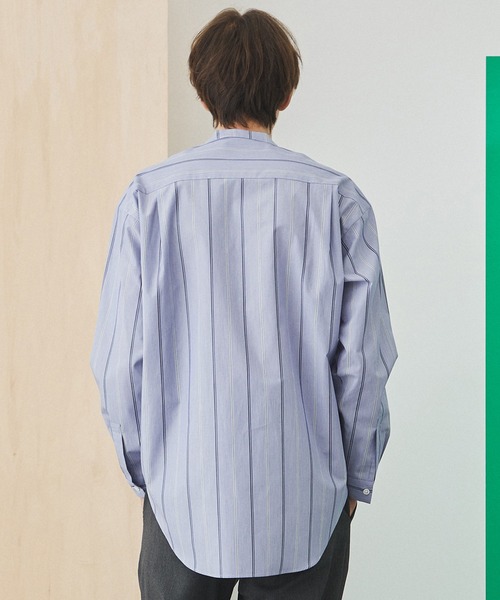 UNITED TOKYO（ユナイテッドトウキョウ）の「ストライプVネックリラックスシャツ（シャツ/ブラウス・メンズ・サックスブルー/ブラック/ベージュ・1/2/3）」の6枚目の写真