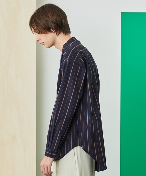 UNITED TOKYO（ユナイテッドトウキョウ）の「ストライプVネックリラックスシャツ（シャツ/ブラウス・メンズ・サックスブルー/ブラック/ベージュ・1/2/3）」の22枚目の写真